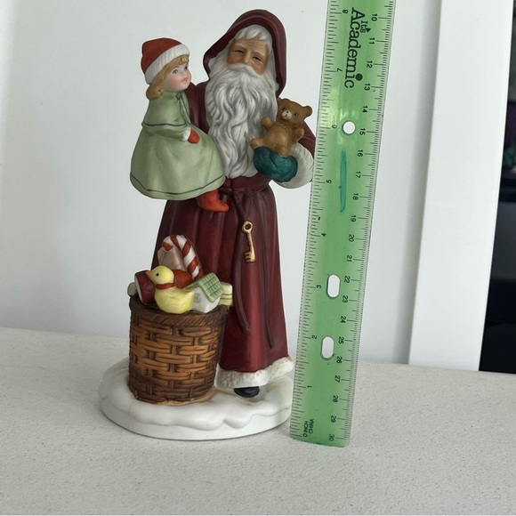 vintage homco santa little girl basket of toys key old world st nick 5118 - Picture 5 of 6